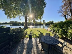 Photo 11- click for photo gallery